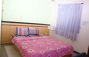 Tourist Castle Hotel and Suites