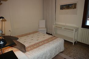 Venezia - Calle De Le Vele