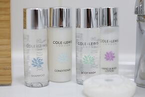 MyPlace Camden Apartment