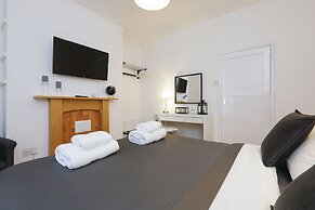 MyPlace Camden Apartment