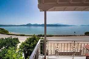 Irini SeaSide Studios