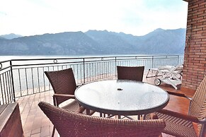 Apartment Windows On The Lake