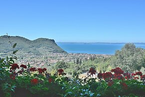 Apartment With Pool Ai Pignoi 1st floor