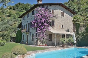 Apartment With Pool Ai Pignoi 1st floor