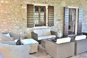 Apartment With Pool Ai Pignoi 1st floor