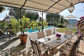 Apartment With Pool Ai Pignoi Ground F