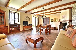 Apartment With Pool Ai Pignoi Ground F