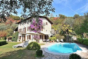 Apartment With Pool Ai Pignoi Ground F