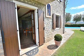 Apartment With Pool Ai Pignoi Ground F