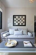 Under the shade of Acropolis