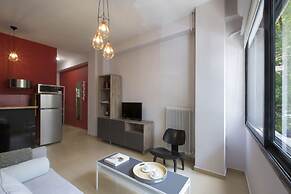 Under the shade of Acropolis