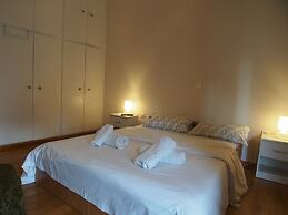 Homely Stay at Acropolis Museum