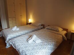 Homely Stay at Acropolis Museum