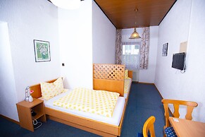 Elim Hotel