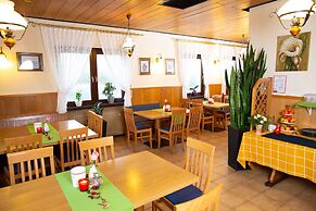Elim Hotel