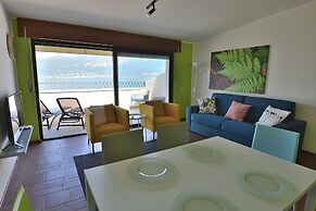 Greenery Loft With Lake View