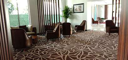 Summerset Continental Hotel By Usuma