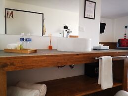 Santa Josefita Bed & Breakfast