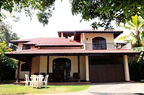Gondolas Holiday Lanka