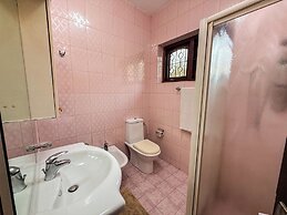 Gondolas Holiday Lanka