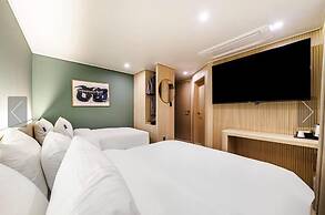 Brown Dot Hotel Yeonsan