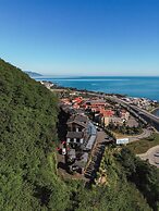 Peerless Villas Hotel