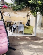 Huge and Beautiful sunny villa by beach