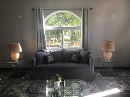 Retreat Comfortable Apartments