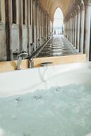 Evianne Boutique Hotel