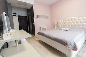 Evianne Boutique Hotel