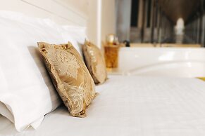 Evianne Boutique Hotel