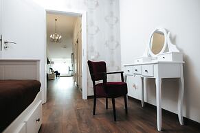 Evianne Boutique Hotel