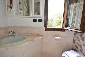 The Groom Home With Pool