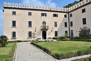 The Knight Loft With Pool