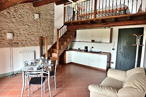 The Knight Loft With Pool