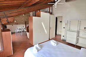 The Knight Loft With Pool