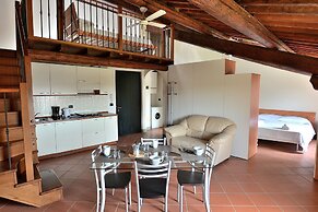 The Knight Loft With Pool