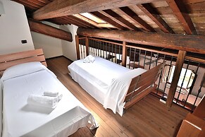 The Knight Loft With Pool