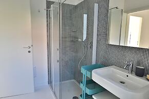 The White Apartment With Pool