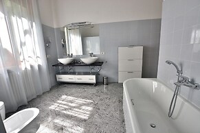 Villa Casa Madre With Pool