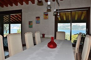 Villa Dismero With Pool