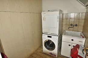 Villa Dismero With Pool