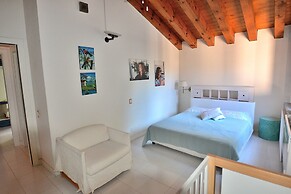 Villa Dismero With Pool