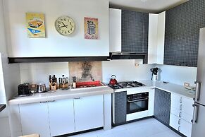 Villa Dismero With Pool