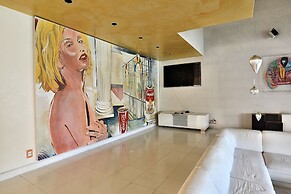 Villa Dismero With Pool