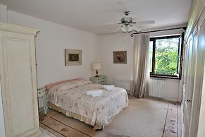 Villa Dismero With Pool