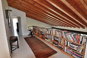 Villa Dismero With Pool