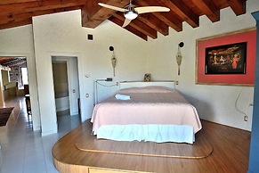 Villa Dismero With Pool