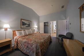 Telemark Northwoods Lodging