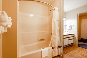 Telemark Northwoods Lodging